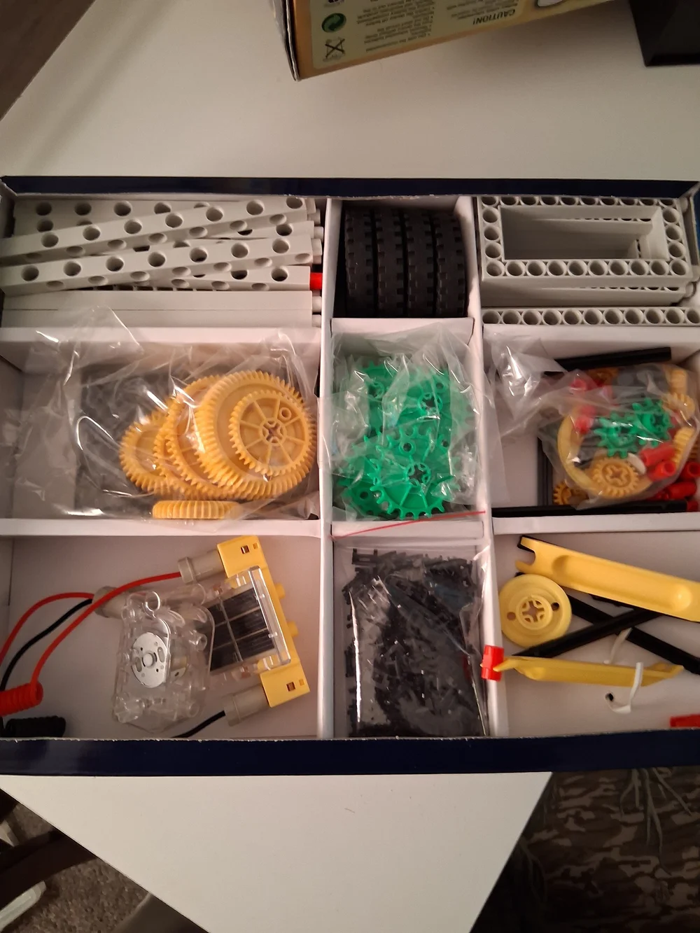 Thames & Kosmos Physics Solar Workshop Kids Building Set - Yellow